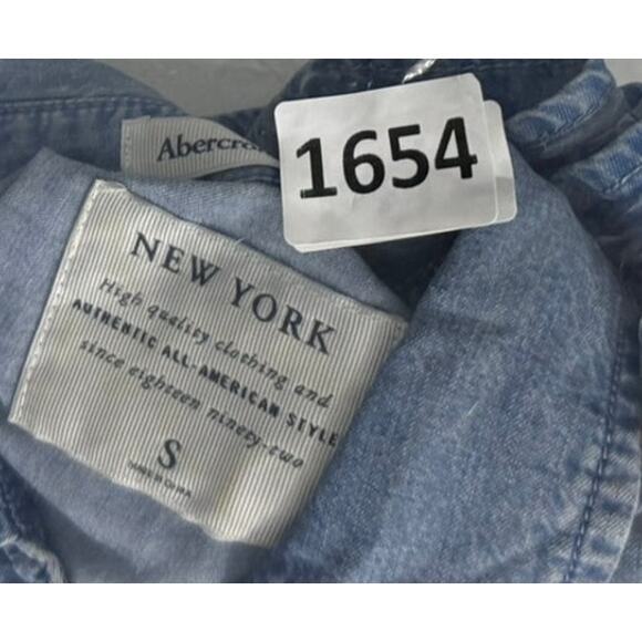 Abercrombie & Fitch Womens Small Blue Chambray Lyocell Shirt Pockets Tie Neck - Picture 7 of 7